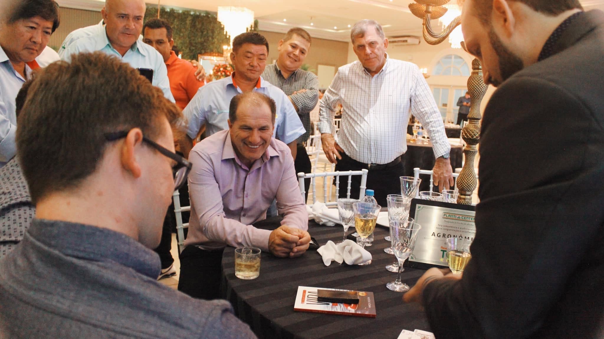 Gui Parras em evento corporativo.