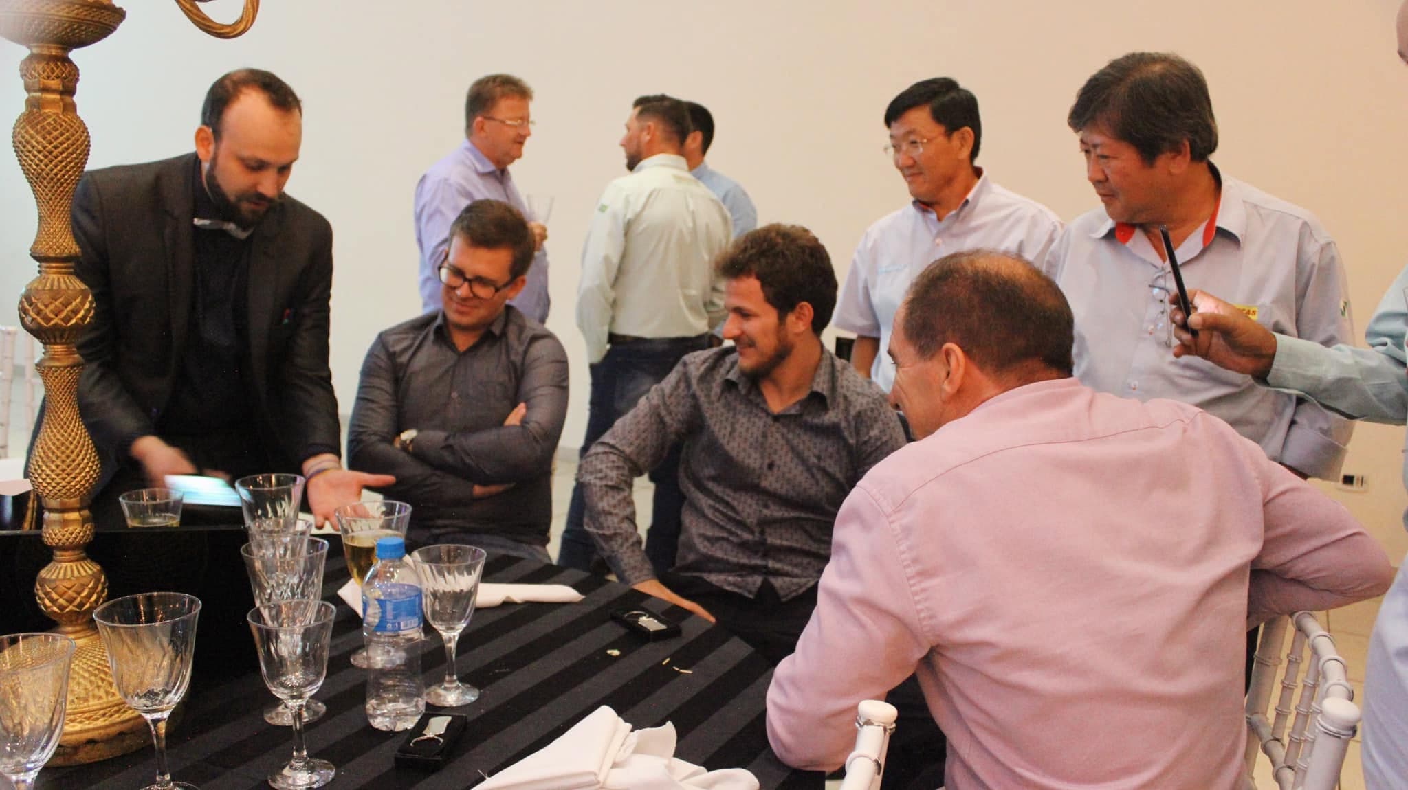 Gui Parras em evento corporativo.