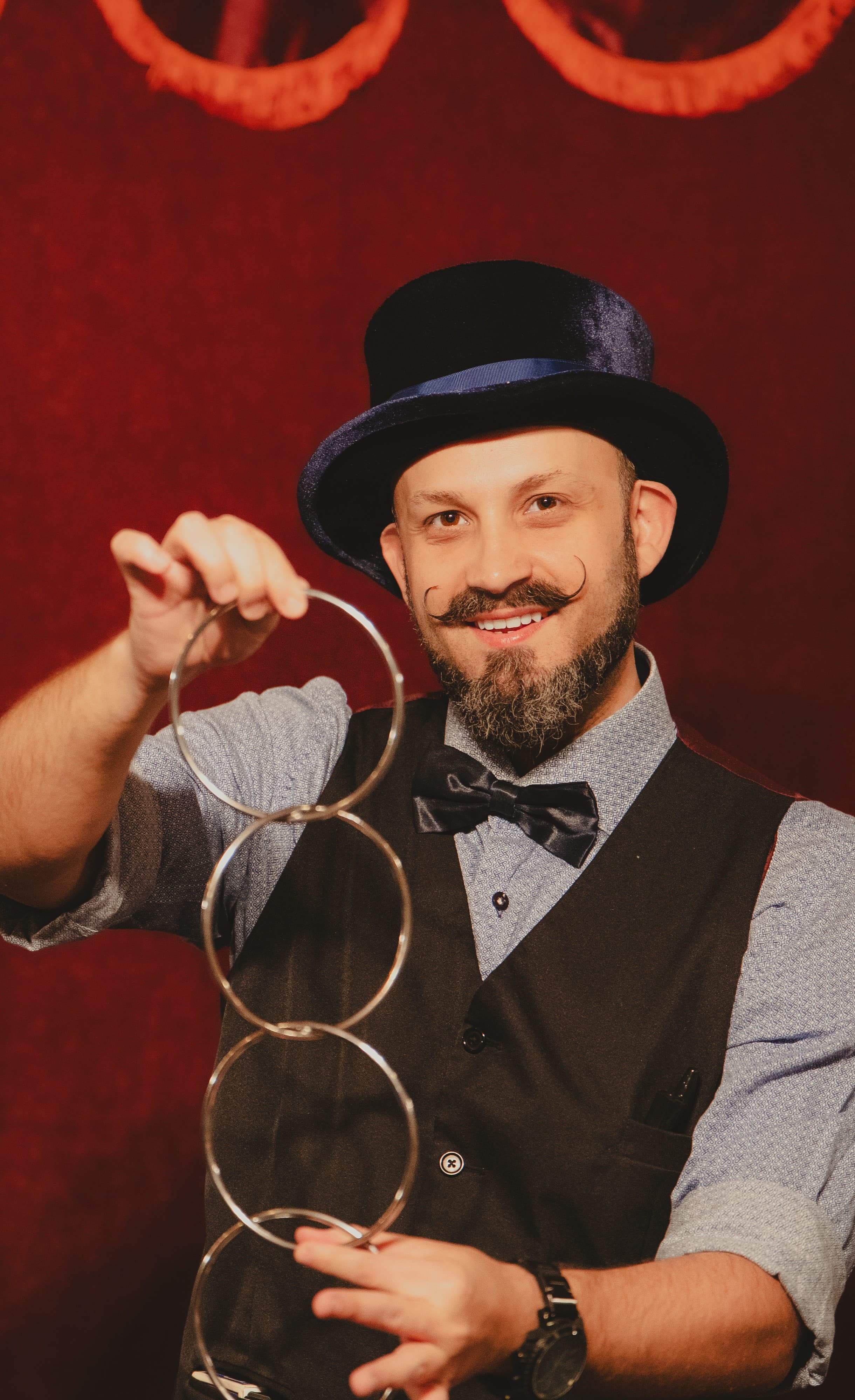 Gui Parras, mágico e ilusionista profissional
